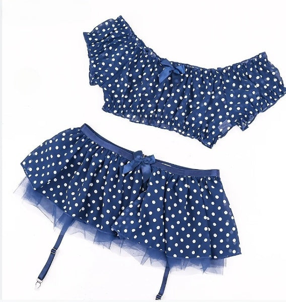 polka dot garter belt Do You Need A Bridal Garter? main image 0
